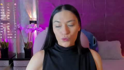 Snapshot of stusha chatting on 06/15/26, 02:41 Stusha online show from 06/15/26, 02:41