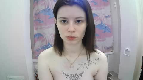 Snapshot of style_bliss chatting on 10/14/25, 03:24 Eva online show from 10/14/25, 03:24