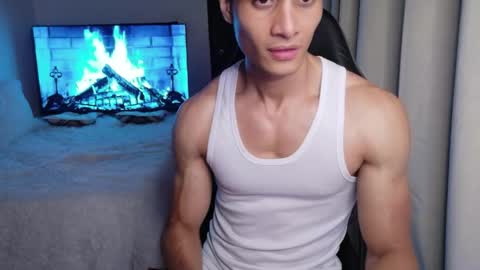 Snapshot of stylishman01 chatting on 04/24/26, 11:18 stylish man online show from 04/24/26, 11:18