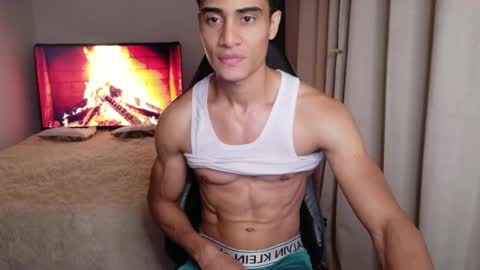Snapshot of stylishman01 chatting on 04/28/26, 01:05 stylish man online show from 04/28/26, 01:05