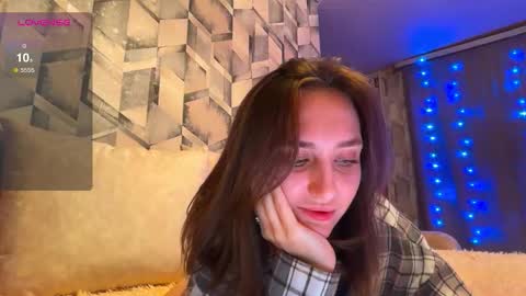 LINA online show from 09/17/25, 04:30