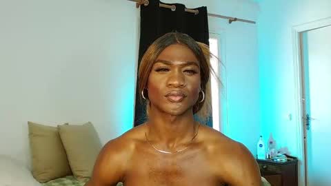 Snapshot of suannyklatten_ chatting on 02/21/25, 03:10 Suanny Klatten It is my account independent online show from 02/21/25, 03:10