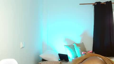 Snapshot of suannyklatten_ chatting on 03/06/25, 11:25 Suanny Klatten It is my account independent online show from 03/06/25, 11:25