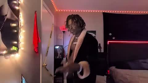 Snapshot of suavechocolatecity chatting on 09/14/25, 10:42 Hot Chocolate online show from 09/14/25, 10:42