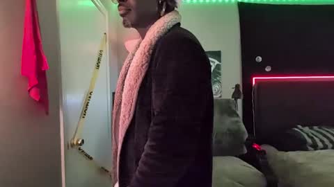 Snapshot of suavechocolatecity chatting on 09/21/25, 09:05 Hot Chocolate online show from 09/21/25, 09:05