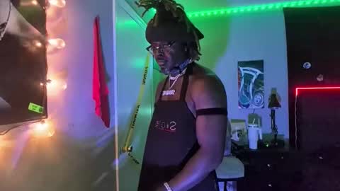 Hot Chocolate online show from 11/17/25, 01:33