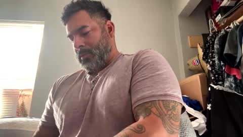 suavecito67 online show from 10/18/25, 04:30