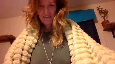 Snapshot of sub4you69brat chatting on 01/13/25, 12:19 sub4you69brat online show from 01/13/25, 12:19