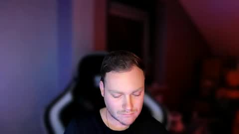 sub_austr online show from 02/18/25, 07:09