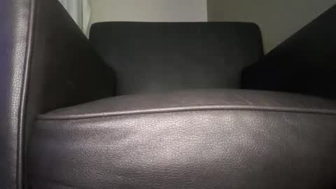 sub_boy221059 online show from 12/16/25, 11:26