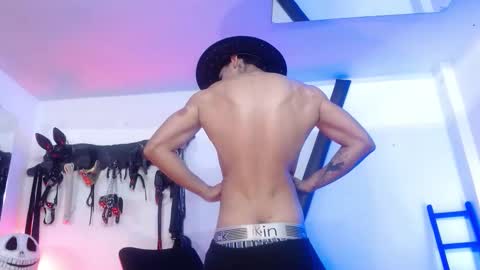 subarashi_ishi69 online show from 10/07/25, 07:11