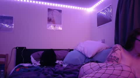 Snapshot of subbypunkruby77 chatting on 01/16/25, 04:49 SubbyPunkRuby online show from 01/16/25, 04:49