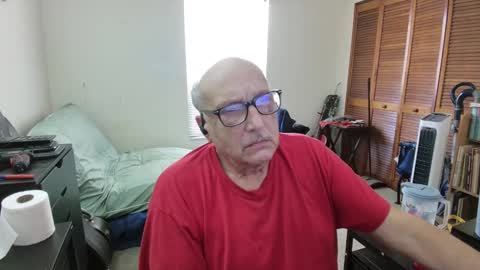 Snapshot of sublcr chatting on 10/12/25, 09:47 sublcr online show from 10/12/25, 09:47