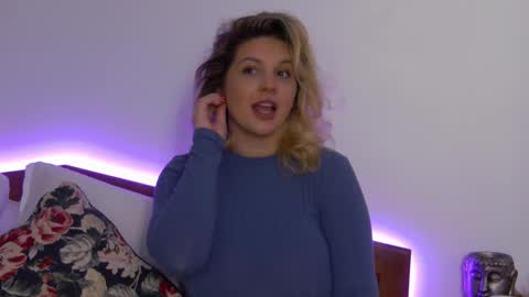 Carla online show from 09/25/25, 06:39