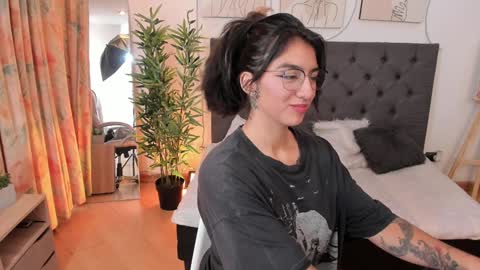 Zoe online show from 01/31/25, 09:05