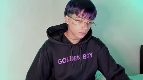 nico online show from 02/19/25, 03:27