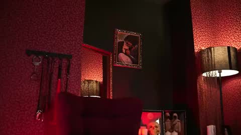 subtleart_ online show from 04/28/26, 02:33