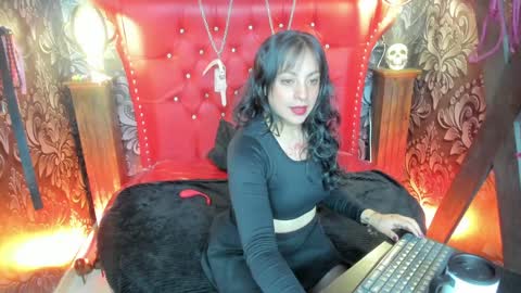 Yunna online show from 01/18/25, 12:36