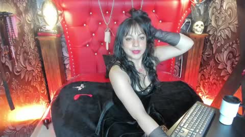 Yunna online show from 01/25/25, 12:26