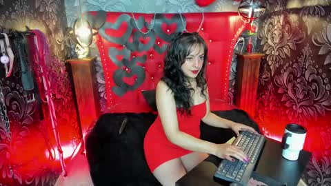 Yunna online show from 02/26/25, 12:14