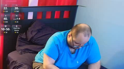 Snapshot of subzero_2689 chatting on 11/26/25, 07:04 subzero online show from 11/26/25, 07:04