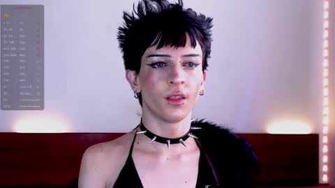 Snapshot of succubot chatting on 10/08/25, 05:21 Angel online show from 10/08/25, 05:21