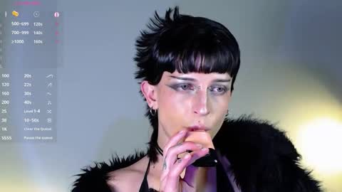 Snapshot of succubot chatting on 11/20/25, 07:30 Angel online show from 11/20/25, 07:30