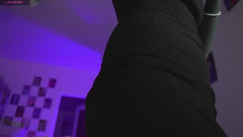 Snapshot of succubus_66 chatting on 12/04/24, 10:35 succubus_66 online show from 12/04/24, 10:35