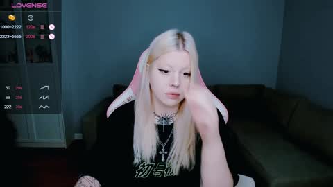 Snapshot of succubus_leslie chatting on 12/22/24, 11:22 succubus_leslie online show from 12/22/24, 11:22