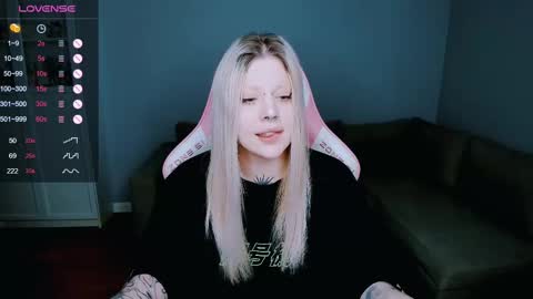 Snapshot of succubus_leslie chatting on 02/17/25, 12:59 succubus_leslie online show from 02/17/25, 12:59