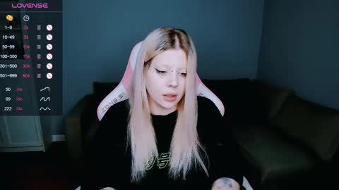 Snapshot of succubus_leslie chatting on 03/03/25, 12:37 succubus_leslie online show from 03/03/25, 12:37