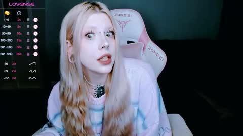 Snapshot of succubus_leslie chatting on 09/23/25, 12:24 succubus_leslie online show from 09/23/25, 12:24