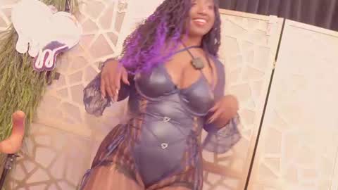 Snapshot of succubus_rosemilk chatting on 06/12/26, 11:35 Succubus RoseMilk online show from 06/12/26, 11:35