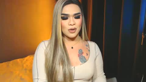 Snapshot of suckablecockoffreya chatting on 01/16/25, 06:37 JADE ELYSE online show from 01/16/25, 06:37