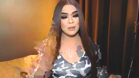 Snapshot of suckablecockoffreya chatting on 02/04/25, 11:05 JADE ELYSE online show from 02/04/25, 11:05