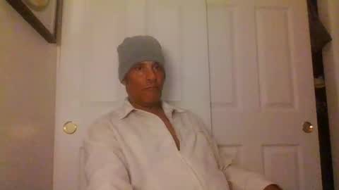 SUCKITU812 online show from 11/05/25, 07:30