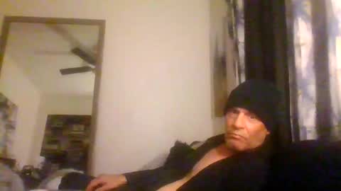 SUCKITU812 online show from 01/11/26, 01:10