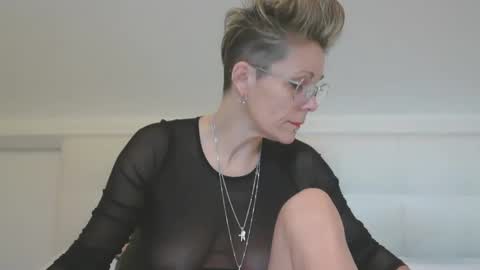 sucrette5629 online show from 03/03/26, 08:53