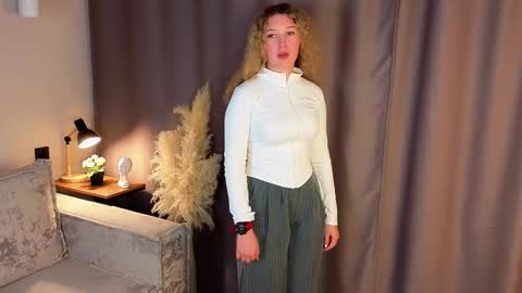 Sue online show from 11/18/25, 01:15