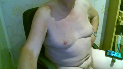 Snapshot of suffolkboy4 chatting on 12/04/25, 11:46 suffolkboy4 online show from 12/04/25, 11:46