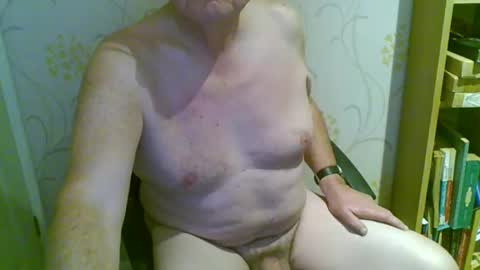 suffolkboy4 online show from 02/10/26, 09:41