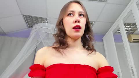 sugar blond online show from 02/12/25, 11:18