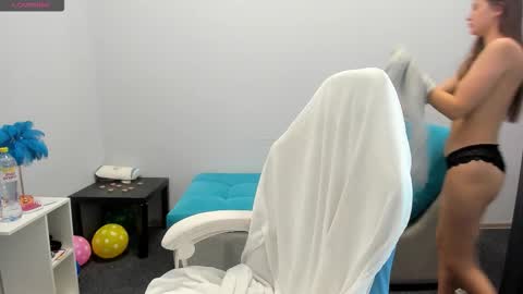 Snapshot of sugar_bunny_girl chatting on 12/03/25, 02:19 Ariana online show from 12/03/25, 02:19