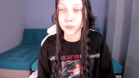 Snapshot of sugar_bunny_girl chatting on 05/27/26, 06:21 Ariana online show from 05/27/26, 06:21