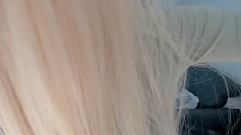 Snapshot of sugar_rainbow chatting on 10/16/25, 11:33 Kinga online show from 10/16/25, 11:33