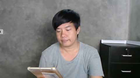 Snapshot of sugarbabyniko chatting on 10/06/25, 12:24 Niko online show from 10/06/25, 12:24