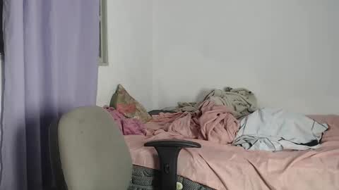 sour candy online show from 12/18/25, 03:40