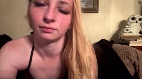 sugarrushxoxo online show from 02/09/26, 05:00