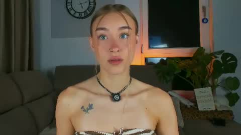sugarskye online show from 06/28/26, 08:04