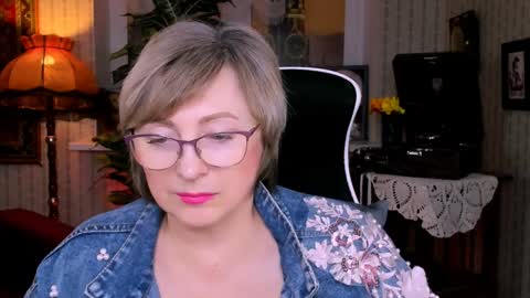 Vivien online show from 01/18/25, 09:13